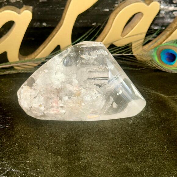 Premier Brazilian Clear Quartz Showcase Piece – 368 g, 4.5″ × 3″ - Picture 5 of 7